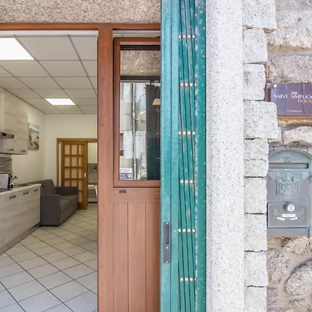 Guest Host - Saint Simplicio House